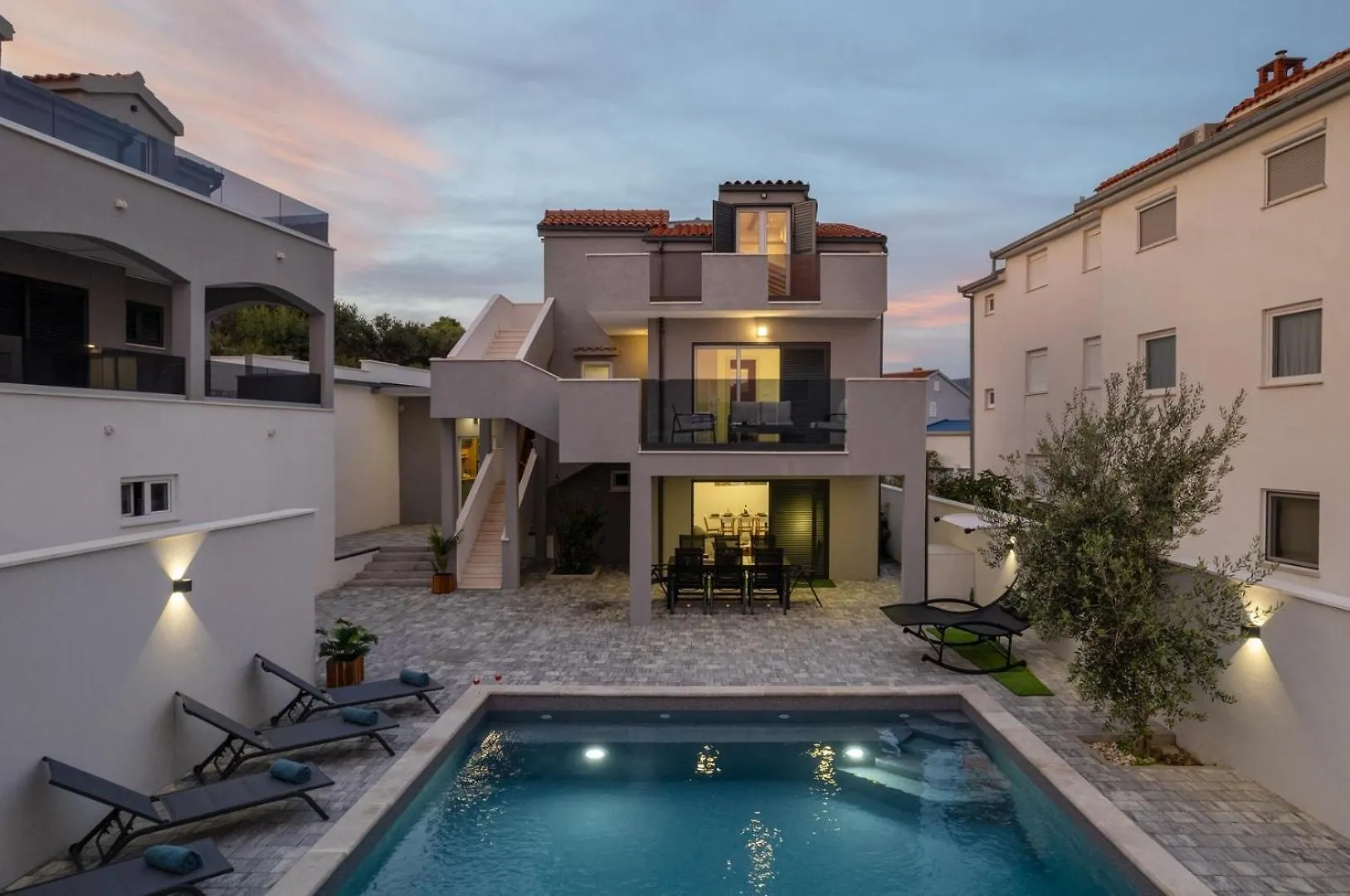 Luxury Villa Jakov With Pool تروغير
