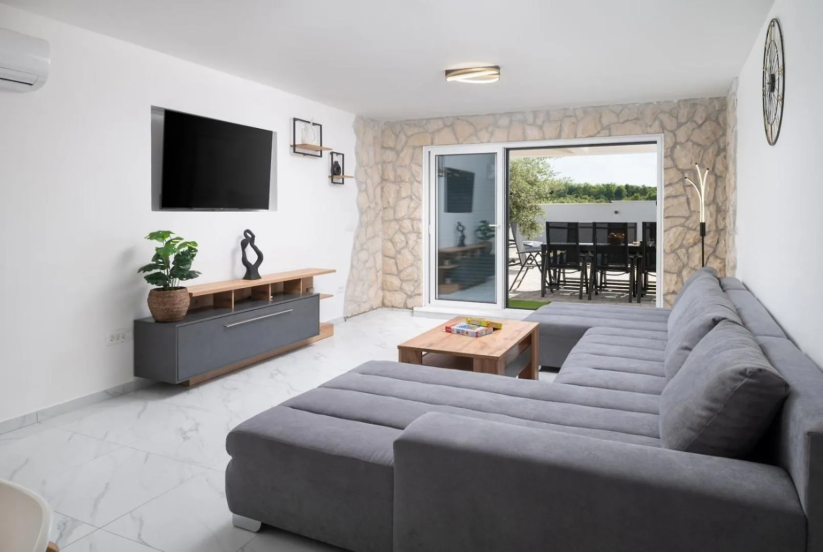 Luxury Villa Jakov With Pool تروغير